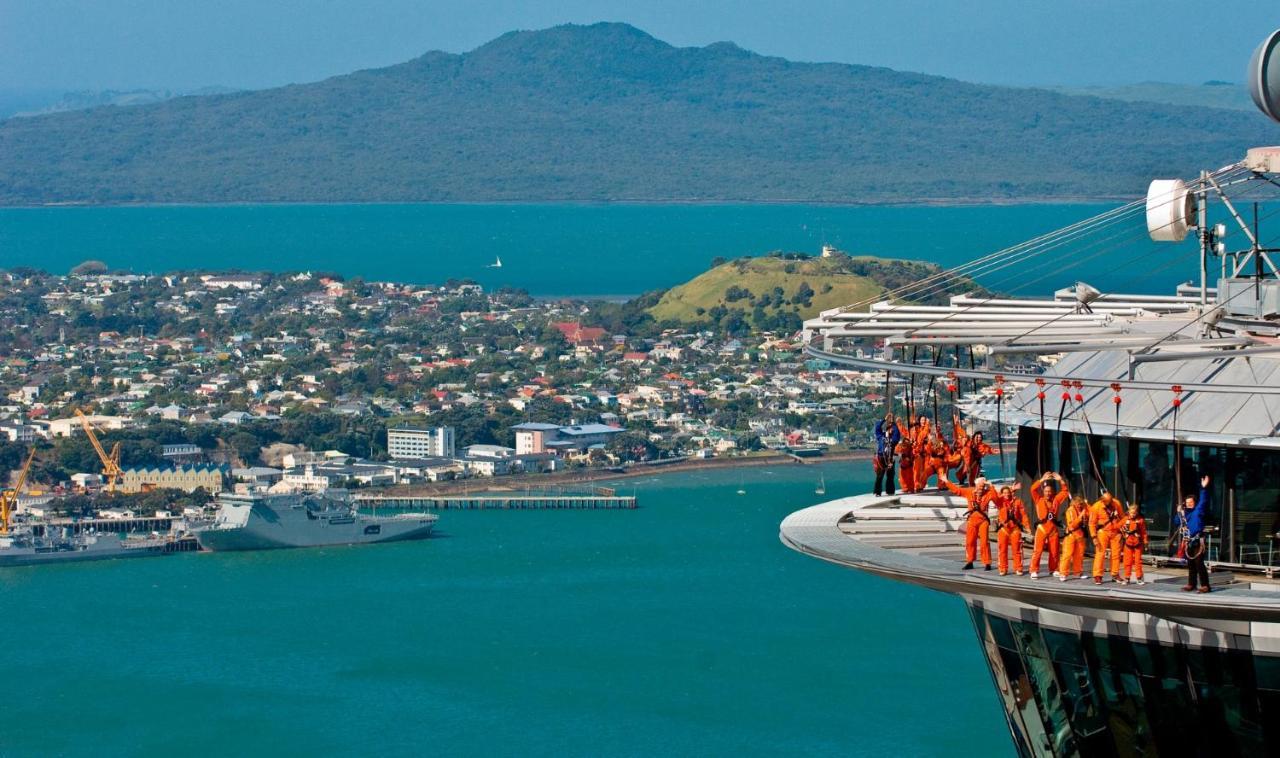 Imagine Beach Road Auckland Luaran gambar